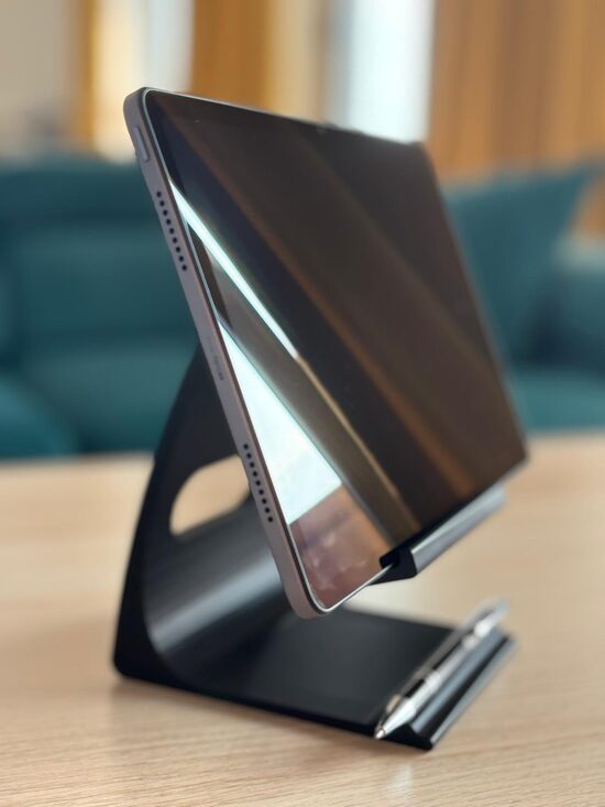 3D drukāts planšetes statīvs – moderns un stabils turētājs